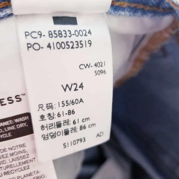 Levis 501 button fly jean shorts - Picture 12 of 15